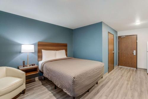 WoodSpring Suites Detroit Farmington Hills