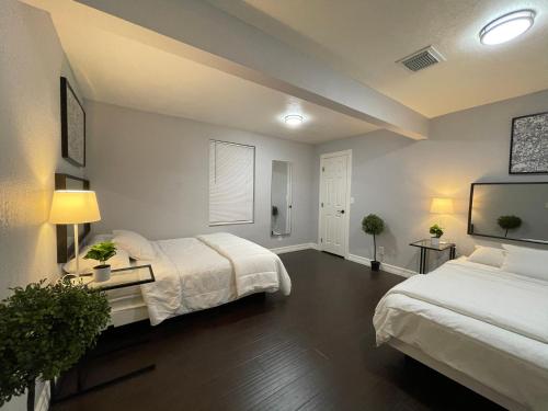 All Inclusive Luxury Surgery Recovery Home with Post Op Caretaker