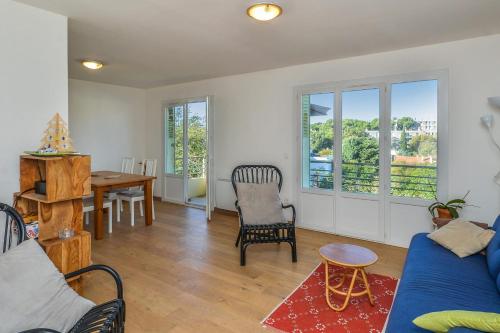 Bright flat with balcony and seaview in Mourillon Toulon - Welkeys