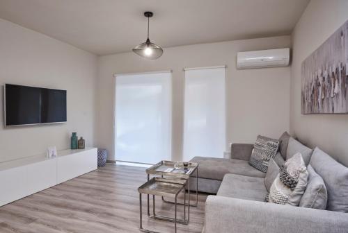 Charitos IΧ Chic n modern 2BD Apt - image 11