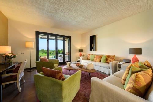 283325377 Verdura Resort
