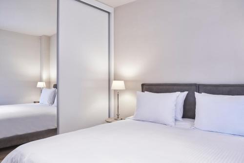 Charitos IΧ Chic n modern 2BD Apt - image 13