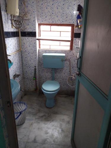 Holiday Home Super Location Tollyguange Kolkata Privet Entrance.