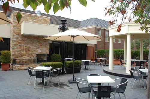 陽台/露台, 坎特伯雷國際酒店 (Canterbury International Hotel) in 森林山