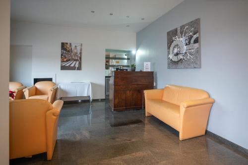 Anna's Place - image 4