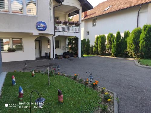 Apartments Airport Inn - image 6