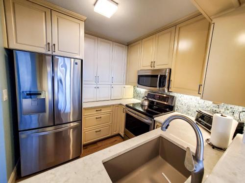 Hickory Bay West Condo - image 5