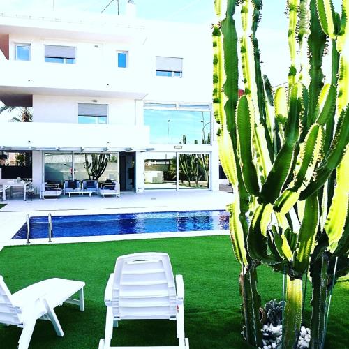  Villa en Valencia con Piscina JuanHouseValencia, Pension in Puebla de Farnals