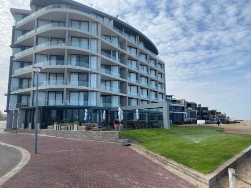 Apartment 32, BAY VIEW SUITES in Rand Rifles