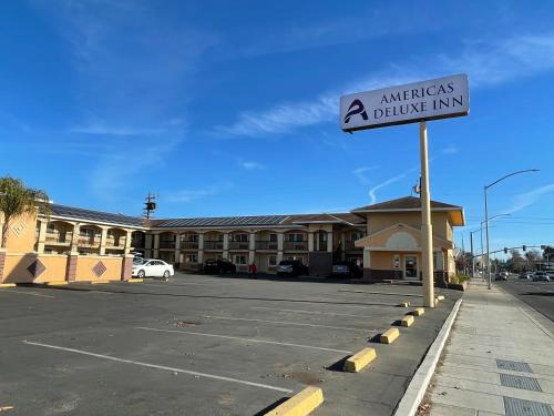 Americas Deluxe Inn- Marysville - Accommodation