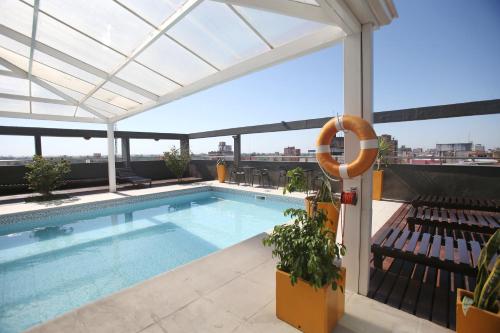 Zwembad, Hotel Bicentenario Suites & Spa in Tucuman
