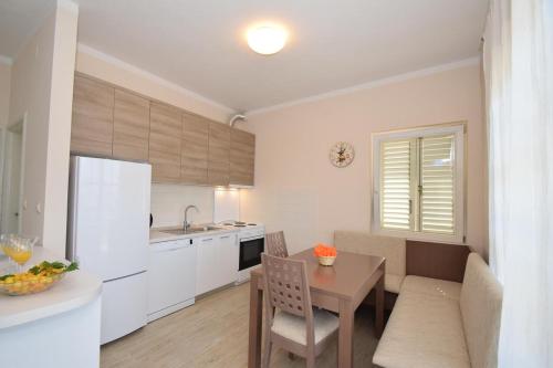 Apartments with a parking space Starigrad Paklenica - 12939 - image 8