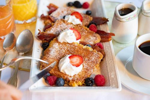 The Plantation Inn - Free Breakfast - image 7