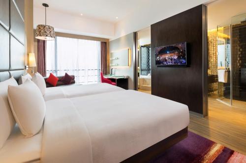 2 twin beds
