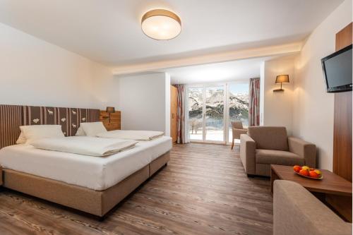 Double Room with Mountain View