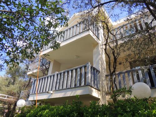 Rooms Villa Desa 1