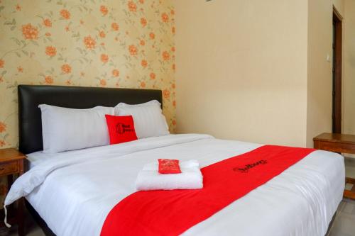 RedDoorz @ Jalan Majapahit Semarang