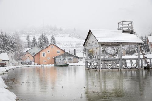 Lake House Bebić