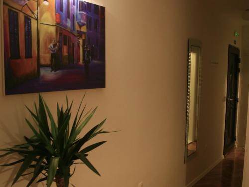 Old City Center Suite - image 11