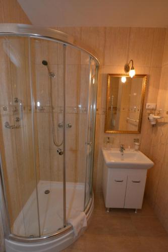 Hotel Gracja Room Type - Triple Room (3 Adults)