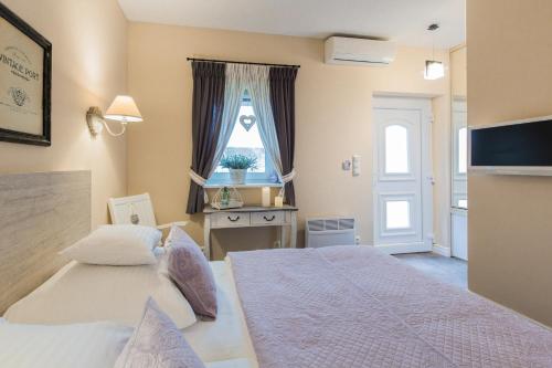 . Villa Aurora