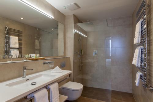 Hotel Waldhaus am See - image 10