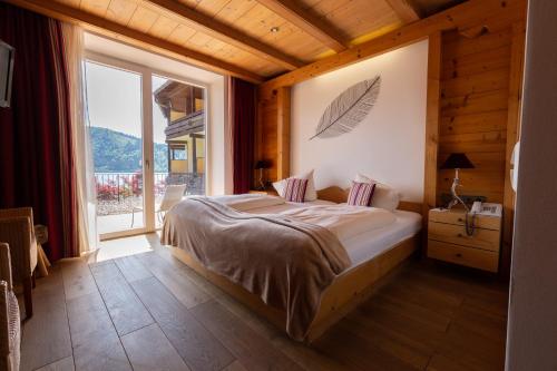 Double Room with Lake View