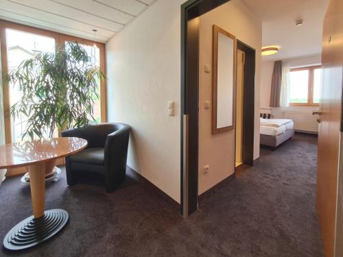 Am Hachinger Bach - image 5