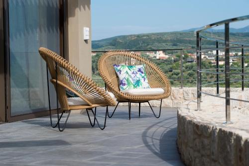 Very Private Golf and Seaview Villa - image 2