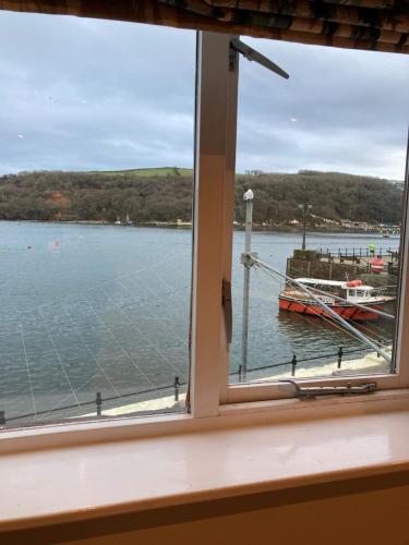 景觀, 加萊昂賓館 (The Galleon Inn) in 福伊鎮中心