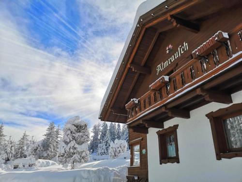  Haus Almrausch, Pension in Seefeld in Tirol