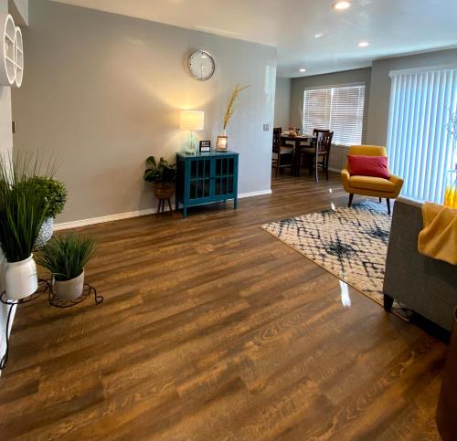 Evies Campus-close 2 bedroom luxury in Oklahoma City, USA