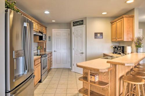 Lakefront Kimberling City Home with Game Room and Dock - image 14