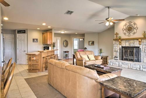 Lakefront Kimberling City Home with Game Room and Dock - image 10