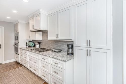 806 Carolina Boulevard - image 7