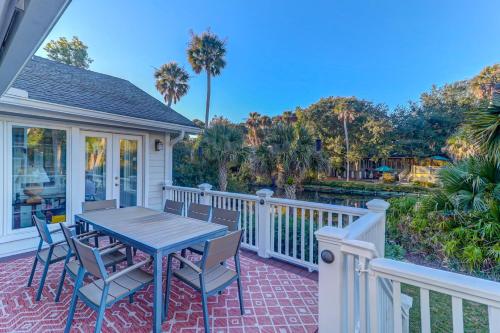 25 Fairway Oaks - image 4