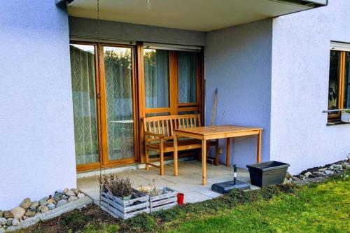 Helle Terrassenwohnung am Waldrand in Nürtingen, Deutschland