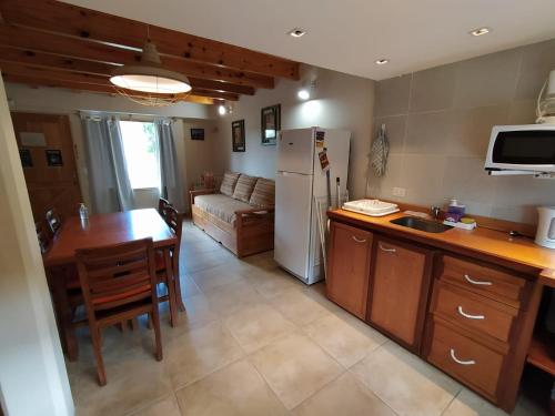 Kitchen, Departamentos Lonquimay in Junín de los Andes