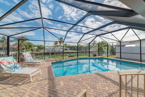 Jewel of Olde Marco 3 Bed 2 Bath Pool Home DIRECT ACCESS - image 2