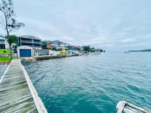 Fishing Point Lake House Stunning Absolute Waterfront