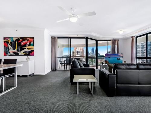 Victoria Square 2 Bed Ocean View Broadbeach - GCHM
