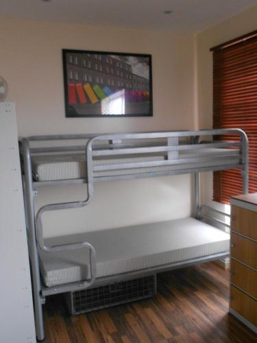 Mapesbury Hostel London Room Type - Bed in 12-Bed Mixed Dormitory Room