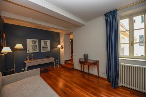 The Tuscanian Hotel - image 12