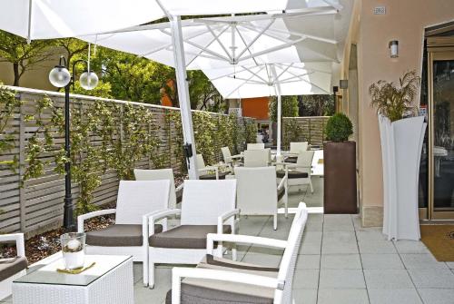 Olimpia Hotel & Aparthotel - main image