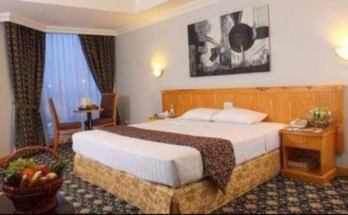 Standard Single Room image 6