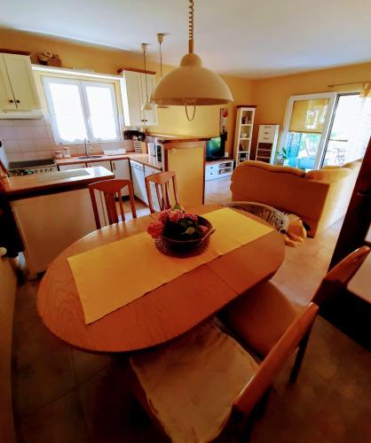 Holiday Home Subasic in Zablace
