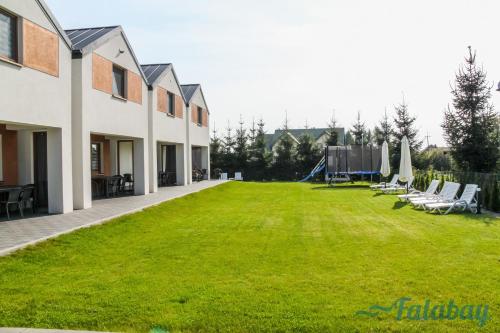 2 bedrooms, 5 beds
