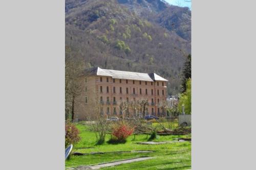 T2 résidence Grand Hotel appt 102 - village thermal montagne - Apartment - Aulus-les-Bains