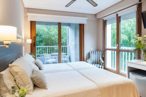 2 twin beds
