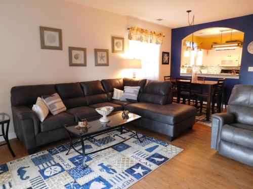 Wedgewood #914 condo - image 3